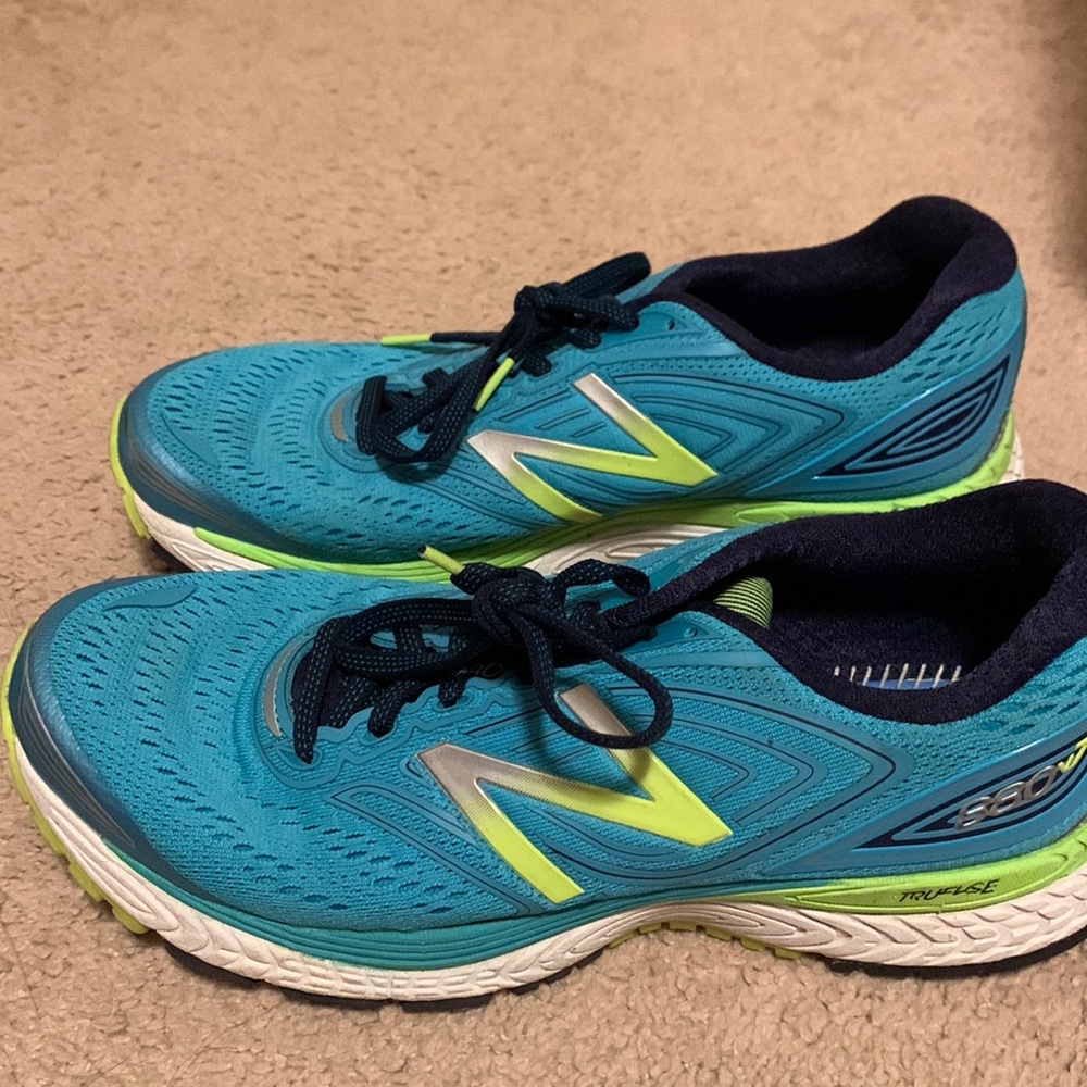 NWOT new balance 880s